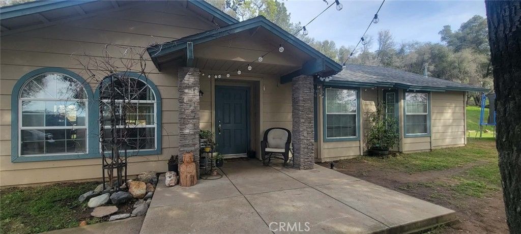 Photo of 4121 Indian Rock Ln, Mariposa, CA 95338 (MLS # MP26034475)