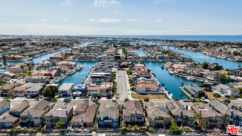 2001 Peninsula Drive