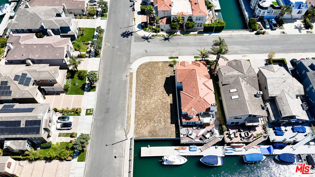 Photo 1 of 5 — 2001 Peninsula Drive, Oxnard, CA 93035