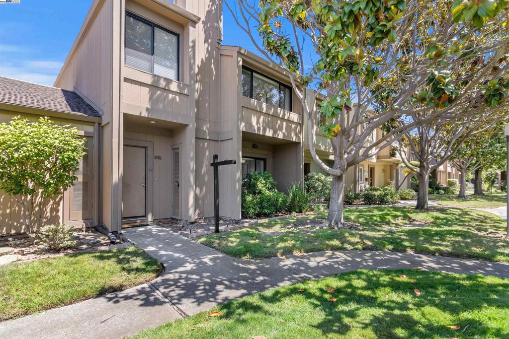 3334 Solomon Ln