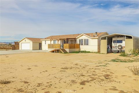 Photo of 277 Longhorn, Mojave, CA 93501 (MLS # SR25237551)
