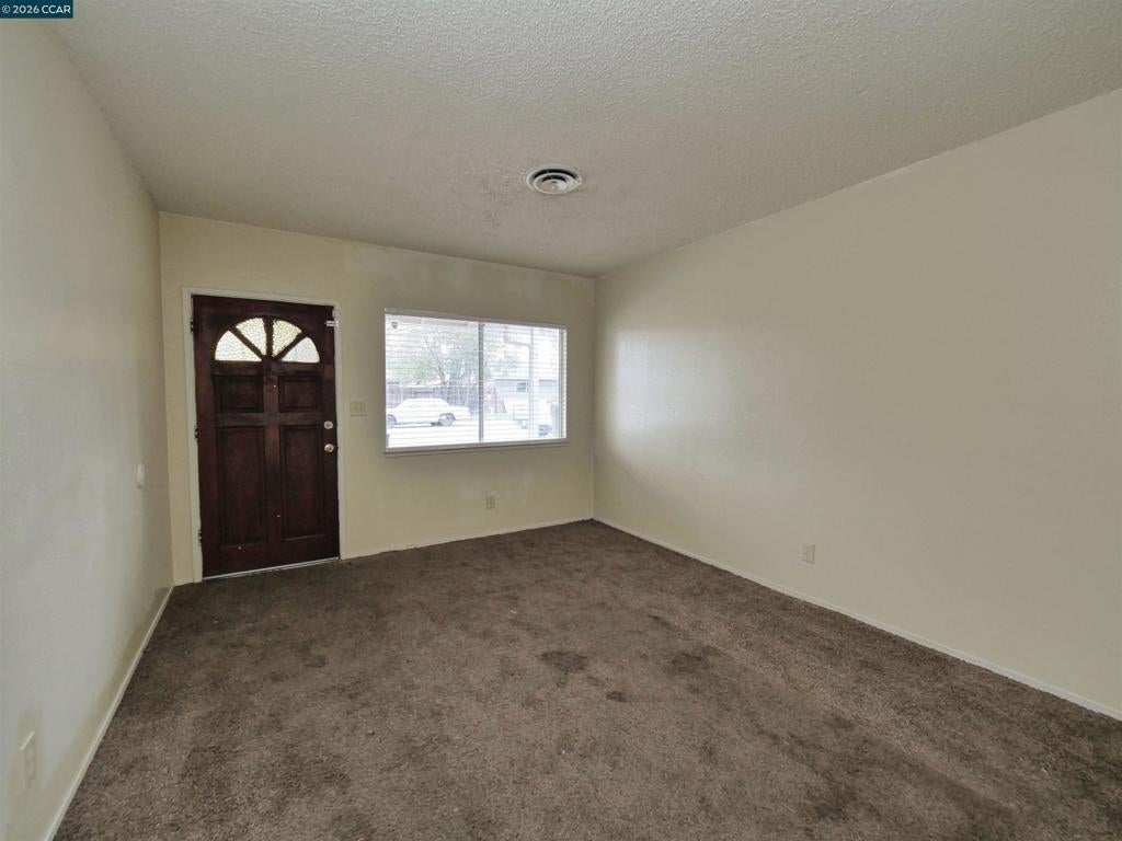 211 Kingston Lane