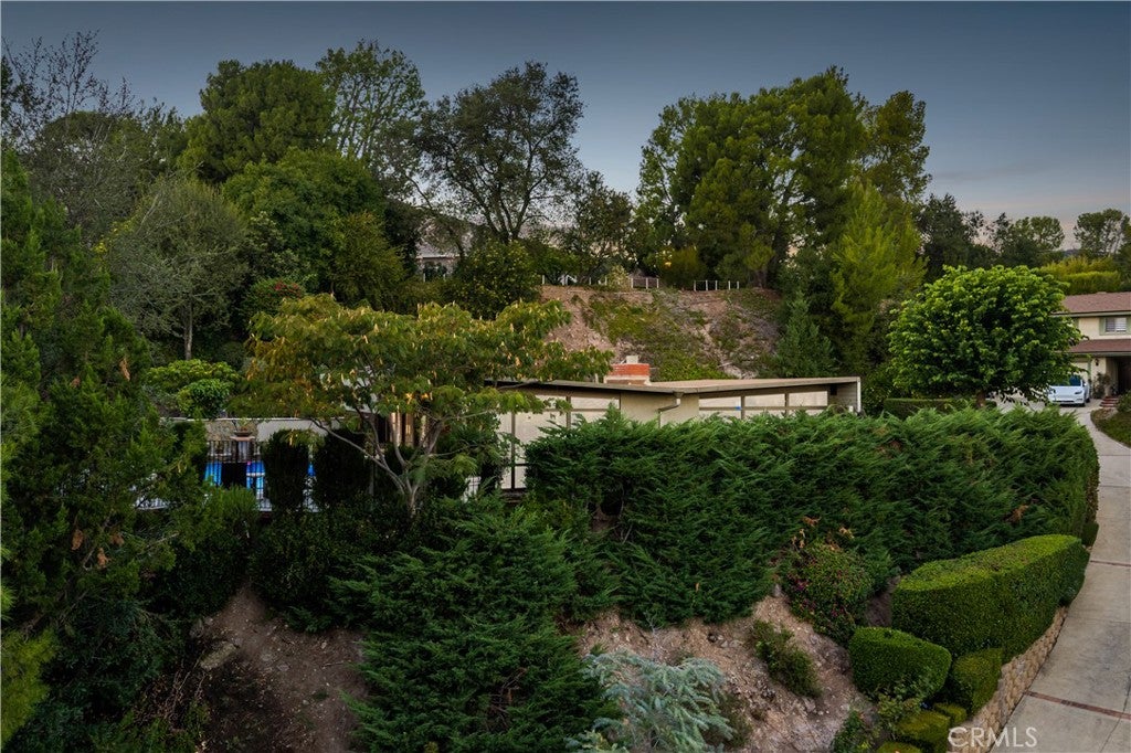 1107 Sandhurst Lane