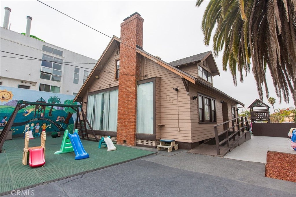 757 Pier Avenue