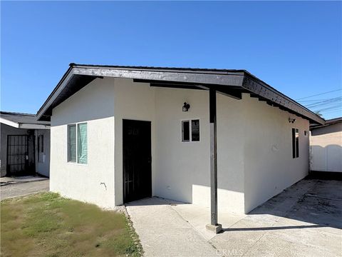 Photo of 1156 W Stoneridge Court #D, Ontario, CA 91762 (MLS # CV26060012)