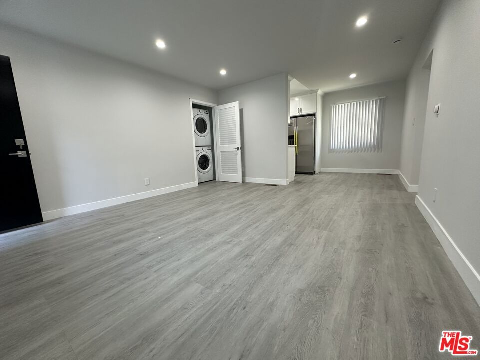 BE THE LUCKY ONE TO LIVE IN THIS LUXURY MAGNIFICENT COMPLETELY REMODLED, UPGRADED 1 BEDROOM 1 BATHROOM APARTMENT CENTRALLY LOCATED IN THE HEART OF PICO ROBERTSON, ADJACENT TO BEVERLY HILLS AND BEVELYWOOD. COMPLETELY UPDATED 1 bedroom +1 Bath luxury unit in the heart of Westside. Unit comes with NEW stainless-steel appliances (fridge, microwave, dishwasher, stove, Washer and dryer, LED Recessed Lights, Hardwood floors, Brand New Central AC, New double sealed windows, Brand New kitchen with beautiful Granite, and bathroom, and WASHER AND DRYER. ENTIRE UNIT IS BRAND NEW; exterior of building IS EXTENSIVELY renovated. Unit is full of light and bright very spacious and open floor plan. Has ample closet spaces. Unit also comes with 1 parking space in the building.