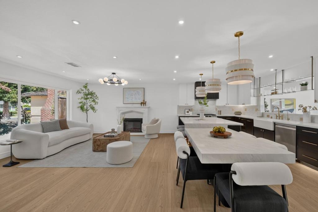 1218 Roycott Way