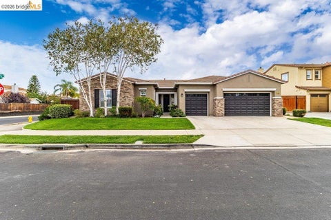 Photo of 1700 Ashbourne Pl PL, Brentwood, CA 94513 (MLS # 41146645)