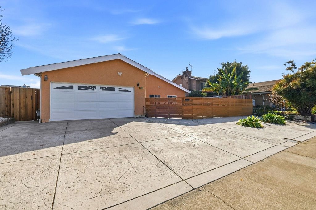 Photo of 4600 4600 Delores Dr Dr, Union City, CA 94587 (MLS # 41123664)