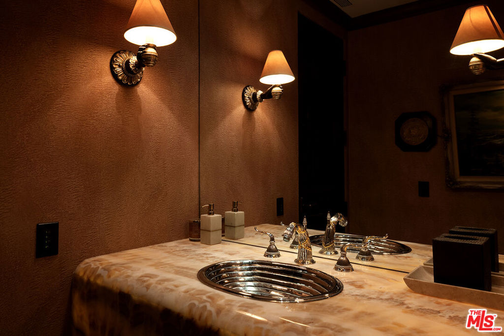 Thunderbird Heights - Residential