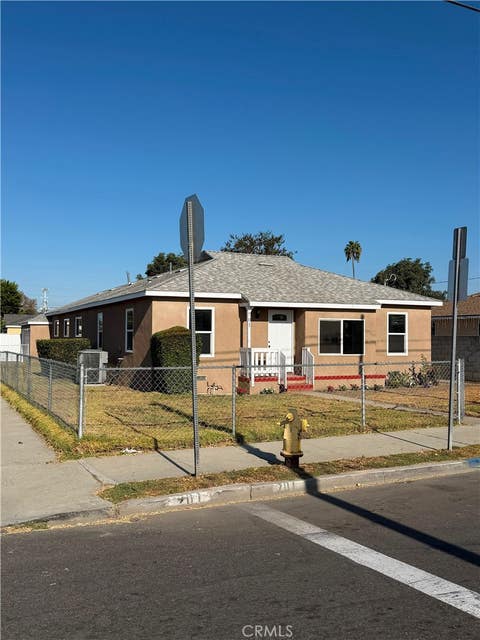 Photo of 701 N Willow Avenue, Compton, CA 90221 (MLS # IV26183022)