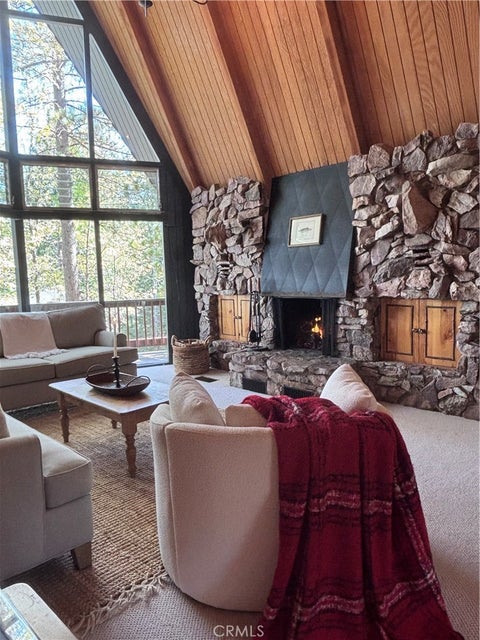 Photo of 164 Rocky Point Way, Lake Arrowhead, CA 92352 (MLS # IG26227278)