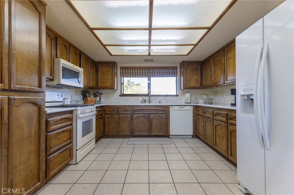 16058 Venango