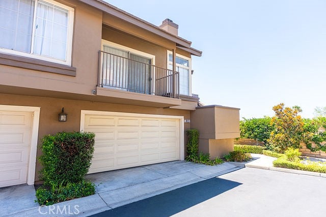 8123 E Oak Ridge Cir