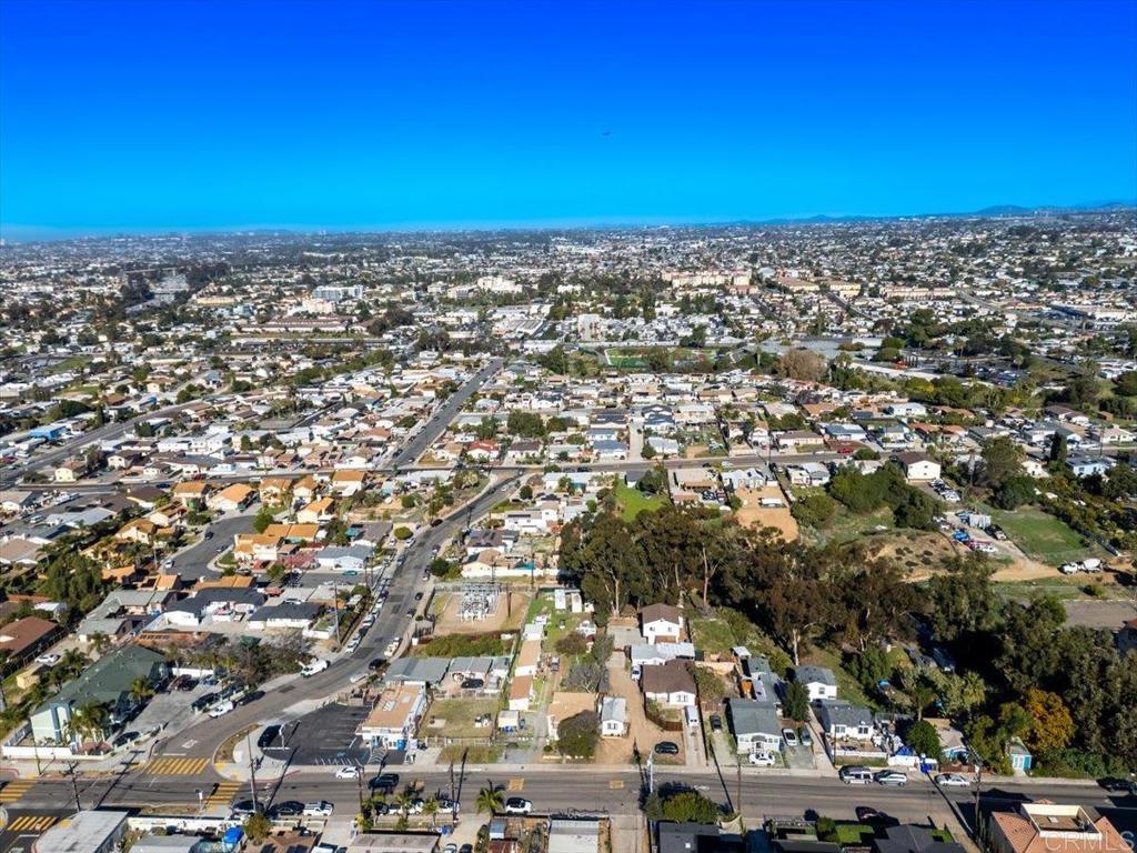 2641 45 E 18th Street