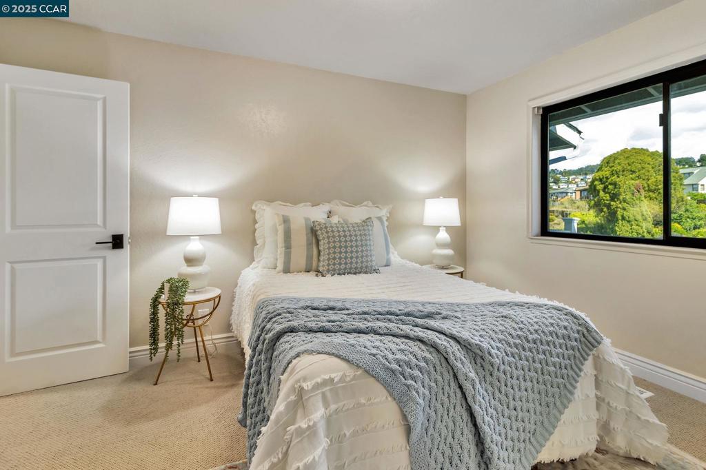 RICHMOND HEIGHTS - Residential