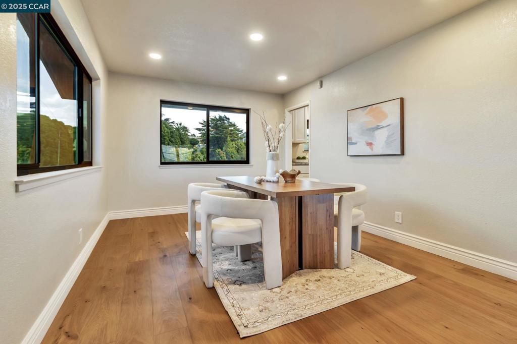 RICHMOND HEIGHTS - Residential