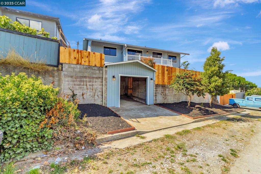 RICHMOND HEIGHTS - Residential