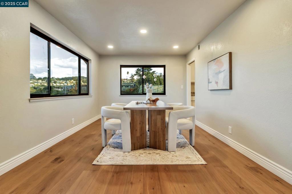 RICHMOND HEIGHTS - Residential