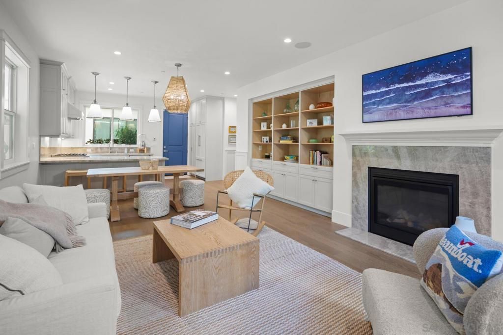 Photo of 548 G Avenue Ave, Coronado, CA 92118 (MLS # 250040690SD)