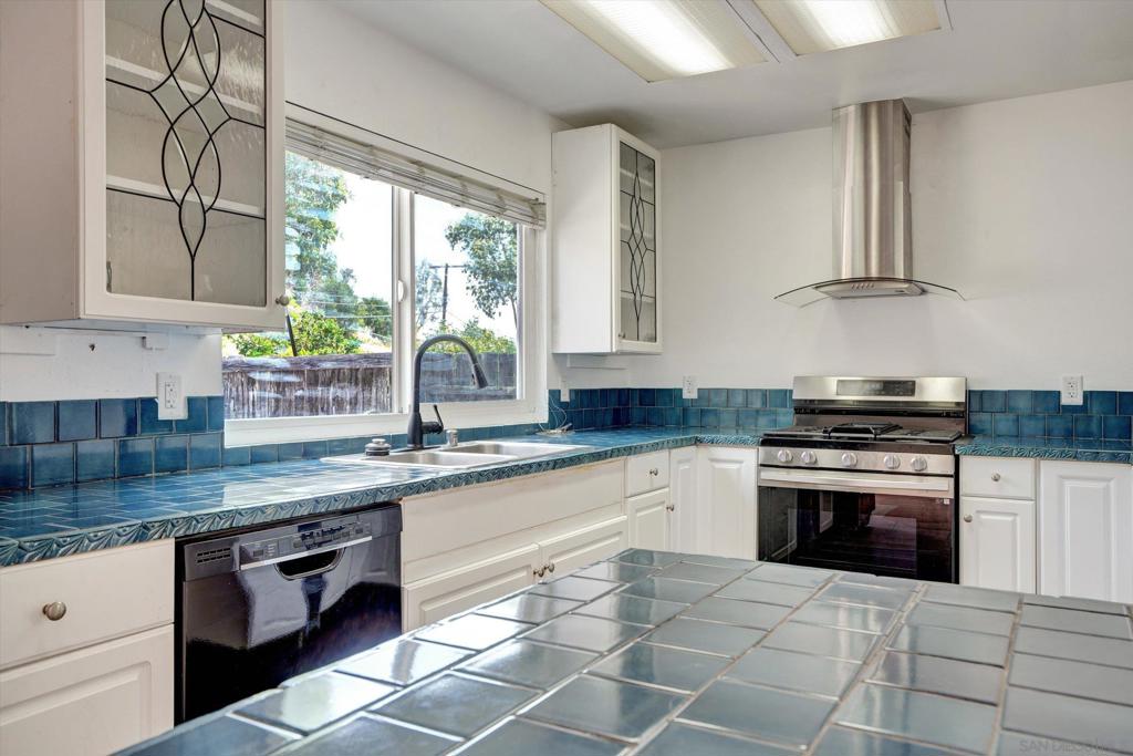 1350 Dos Hermanos Gln