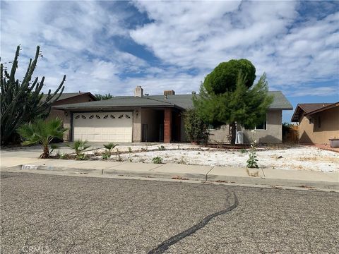 Photo of 685 Holly Dr, Hemet, CA 92543 (MLS # IV25279866)