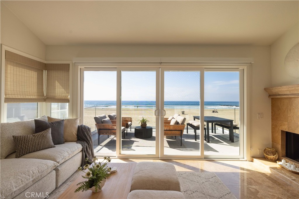 3012 W Oceanfront
