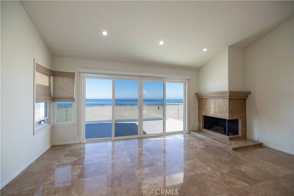3012 W Oceanfront
