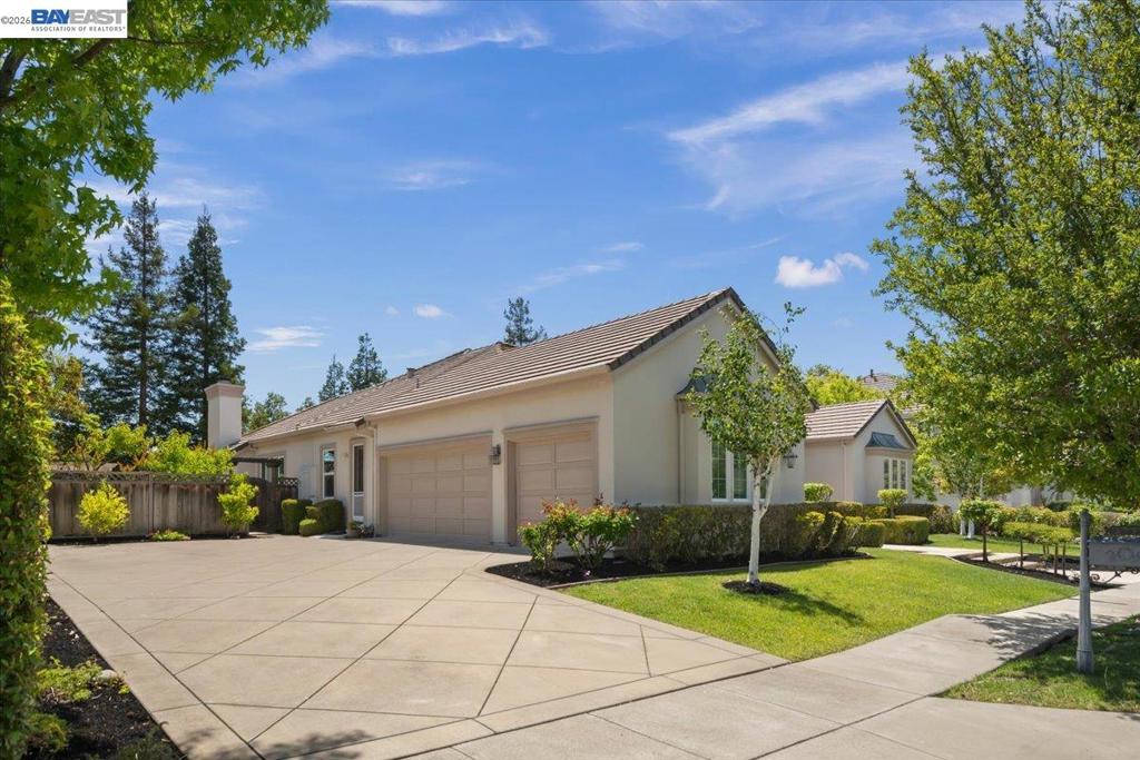 875 Sunny Brook Way
