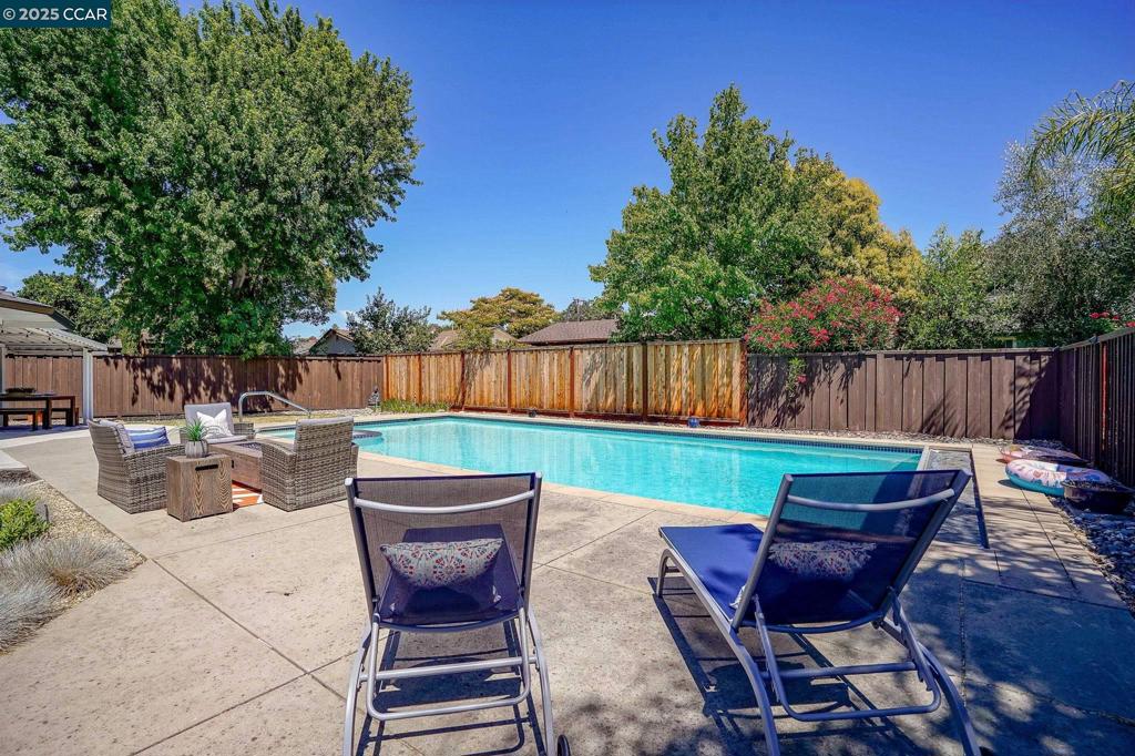 COLLEGE PARK - Residential