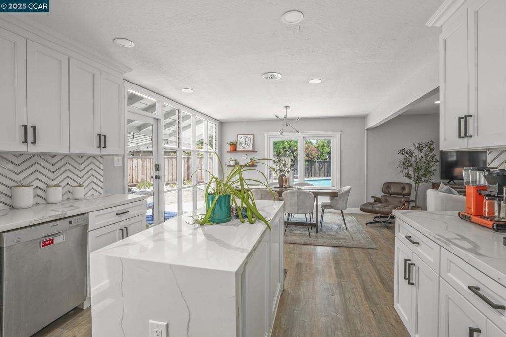 COLLEGE PARK - Residential