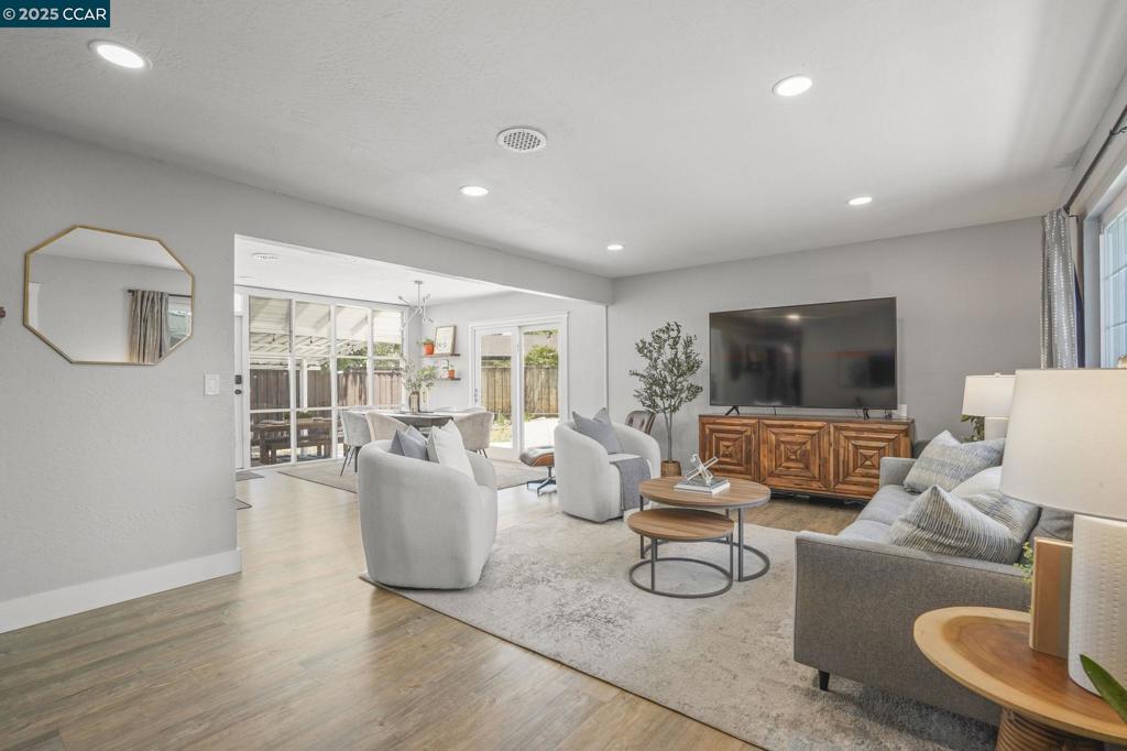 COLLEGE PARK - Residential