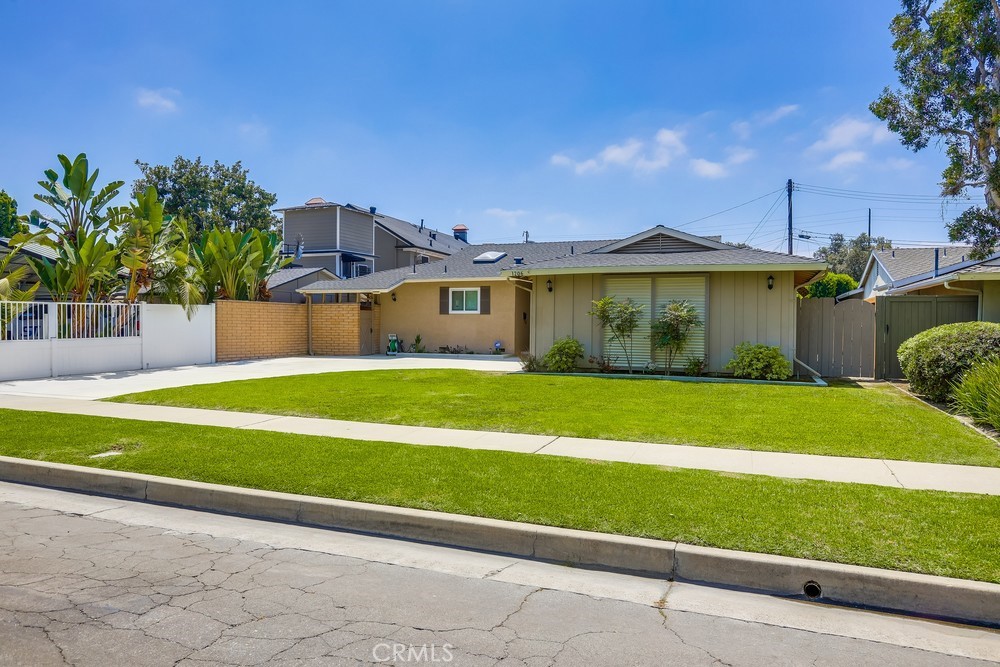 1206 W Porter Avenue