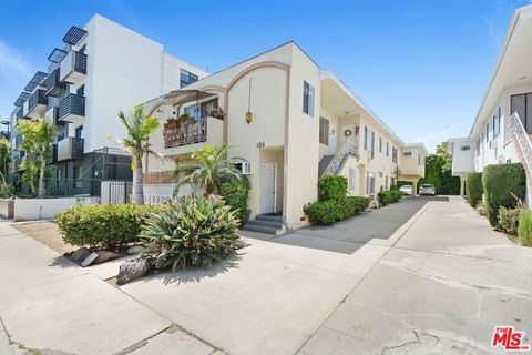 Photo of 817 N Hudson Avenue #7, Los Angeles, CA 90038 (MLS # 26815647)