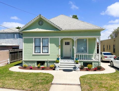 Photo of 219 Harvest Street, Salinas, CA 93901 (MLS # ML82047564)