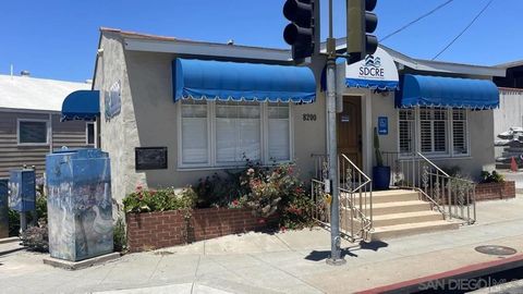 Photo of 8200 Allison Avenue Ave, La Mesa, CA 91942 (MLS # 250044852SD)