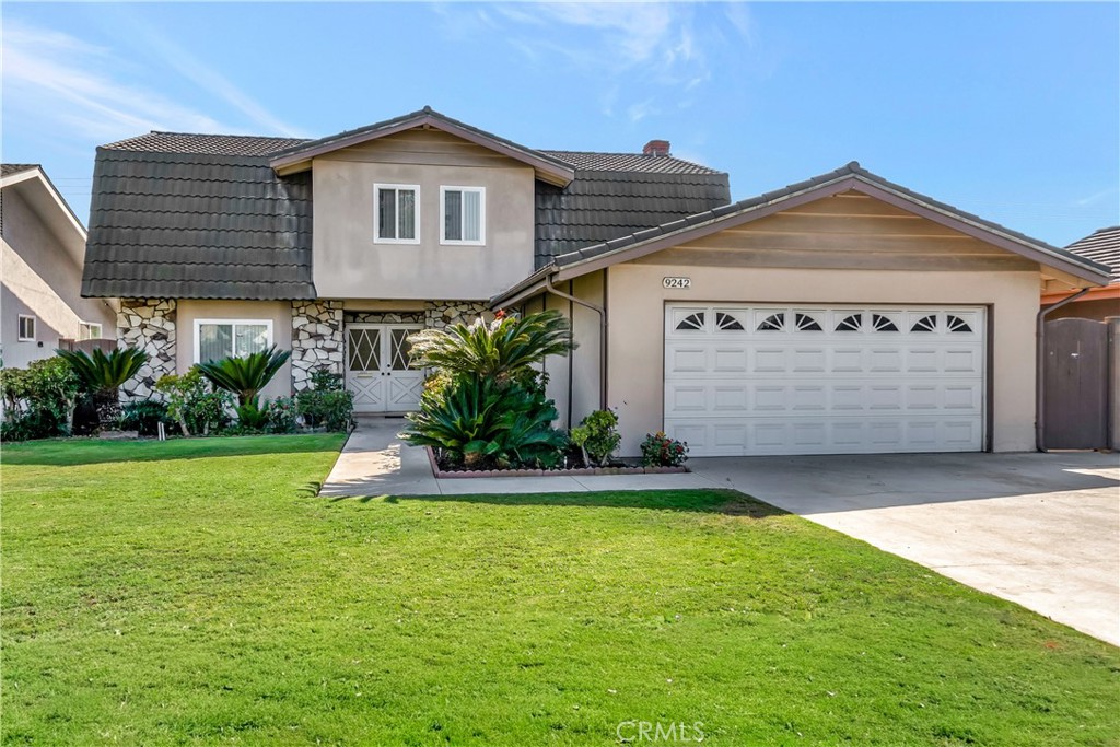 For the first time in over 40 years, this beautifully maintained property is on the market—offering a rare opportunity in one of Downey’s most sought-after neighborhoods. Surrounded by tree-lined streets, manicured lawns, and spacious driveways, this home sits on a generous lot with endless potential. Inside, you’ll find 4 bedrooms, 2.5 bathrooms, and nearly 2,643 sq. ft. of living space on a huge 9,096sqft lot. The thoughtful layout includes a separate living and dining room, a large family room with fireplace, and a convenient individual laundry room. The expansive backyard has fruit trees, roses and grapes or it's a blank canvas—ready for a pool, outdoor kitchen, to create your private retreat. Located close to shopping, dining, schools, public transportation, and freeway access, this home combines neighborhood charm with everyday convenience.
An amazing opportunity to transform this spacious property into your dream home!