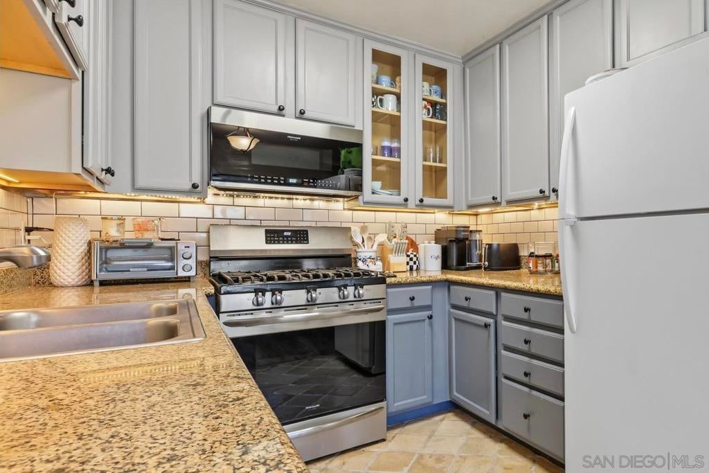 514 Calle Montecito 78