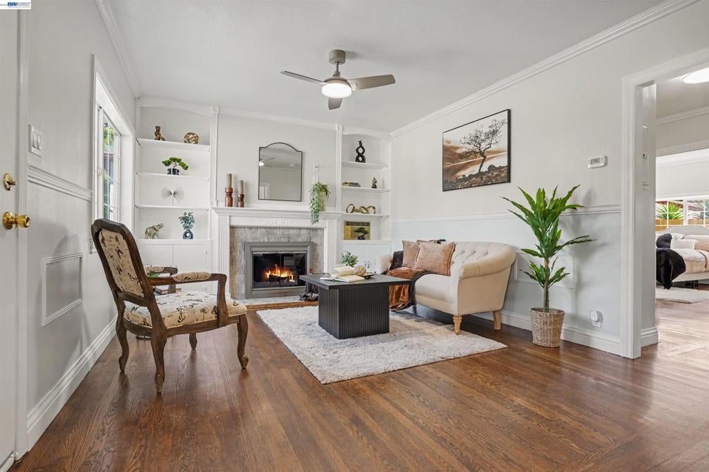 592 Lewis Ave AVE