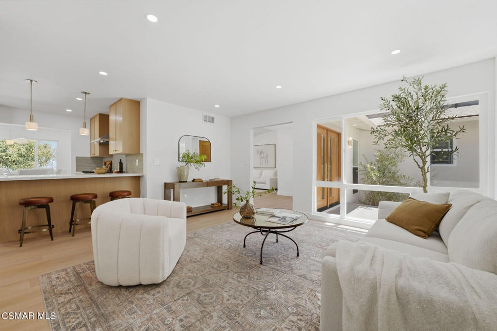 6652 Daryn Drive