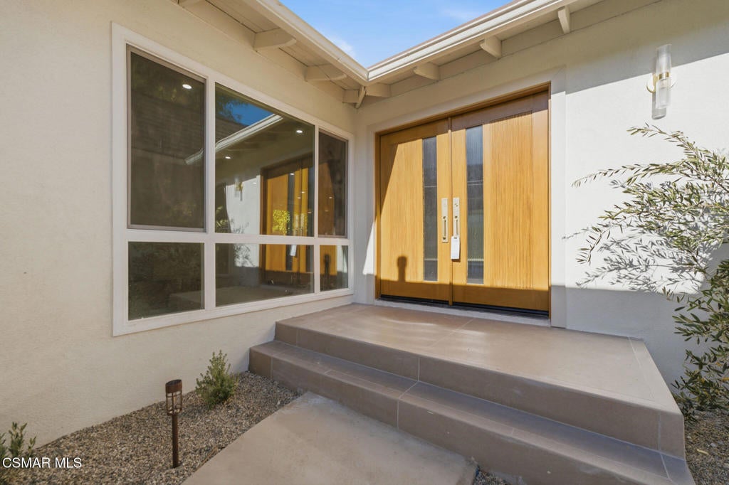 6652 Daryn Drive