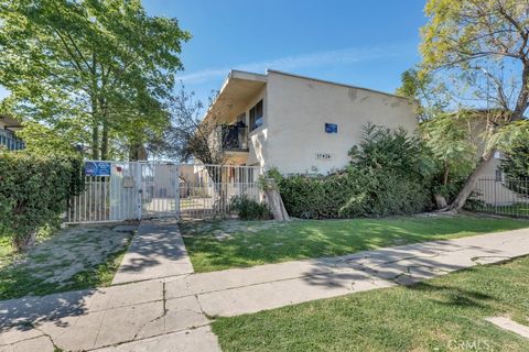 Photo of 17926 Schoenborn St St, Northridge, CA 91325 (MLS # SR26060327)