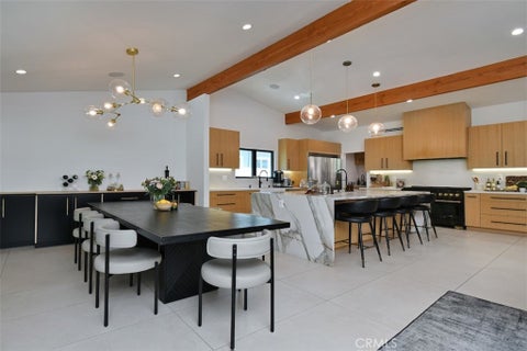 Photo of 5531 Hermitage AVE, Valley Village, CA 91607 (MLS # SR26146385)