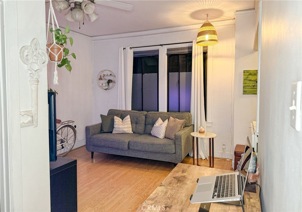315 W 3rd Street 203