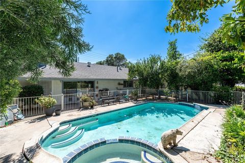 Photo of 24066 Prado Ln, Colton, CA 92324 (MLS # IG26067402)