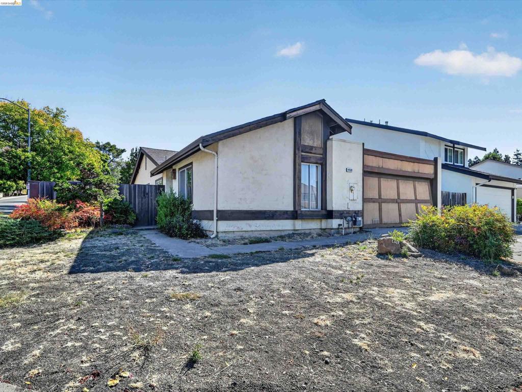 44508 Japala Pl