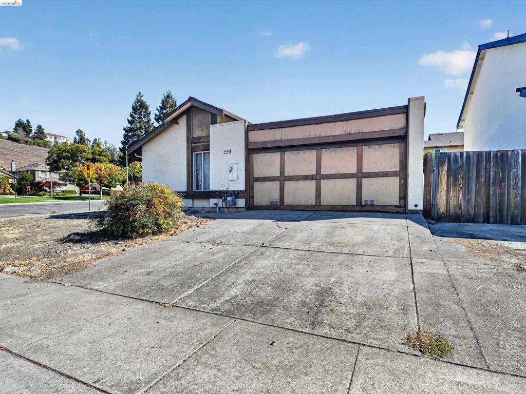 44508 Japala Pl