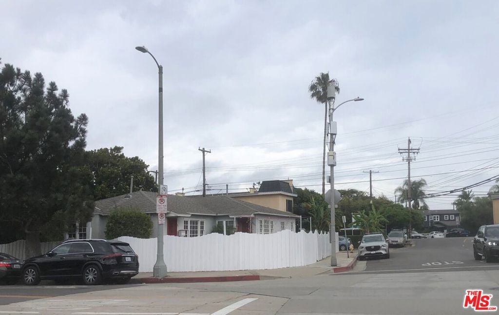 404 Venice Way