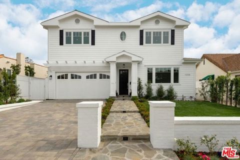 Photo of 10338 Keswick Avenue, Los Angeles, CA 90064 (MLS # 25625365)