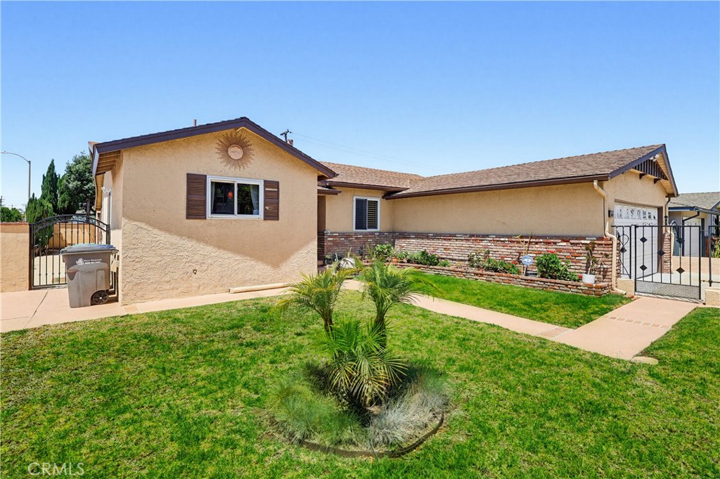 555 W Shadwell